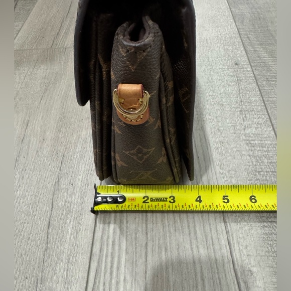 L.V. Bag - Picture 10 of 13